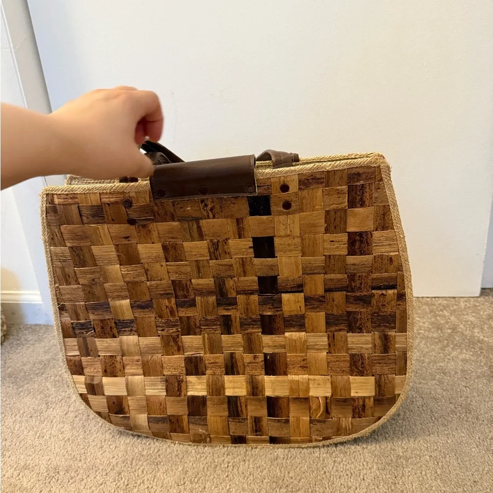 Elegant Large Floral Woven Tote Bag - Picture 11 of 12